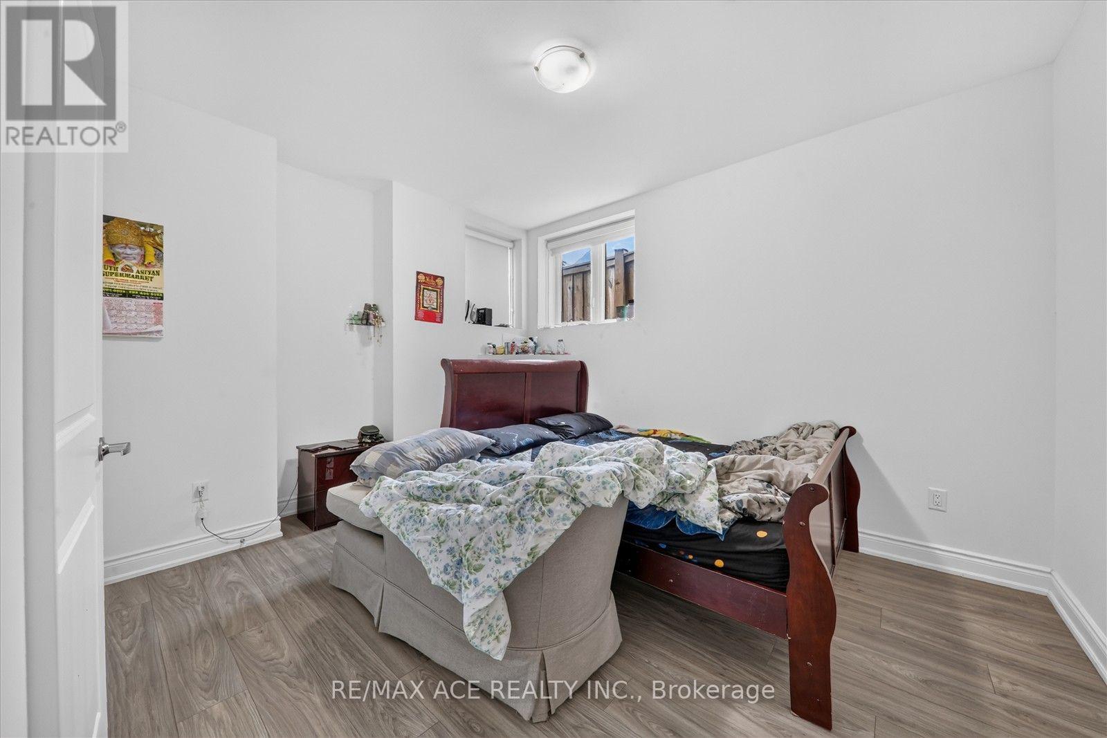 7607 Ninth Line Property Photo 40