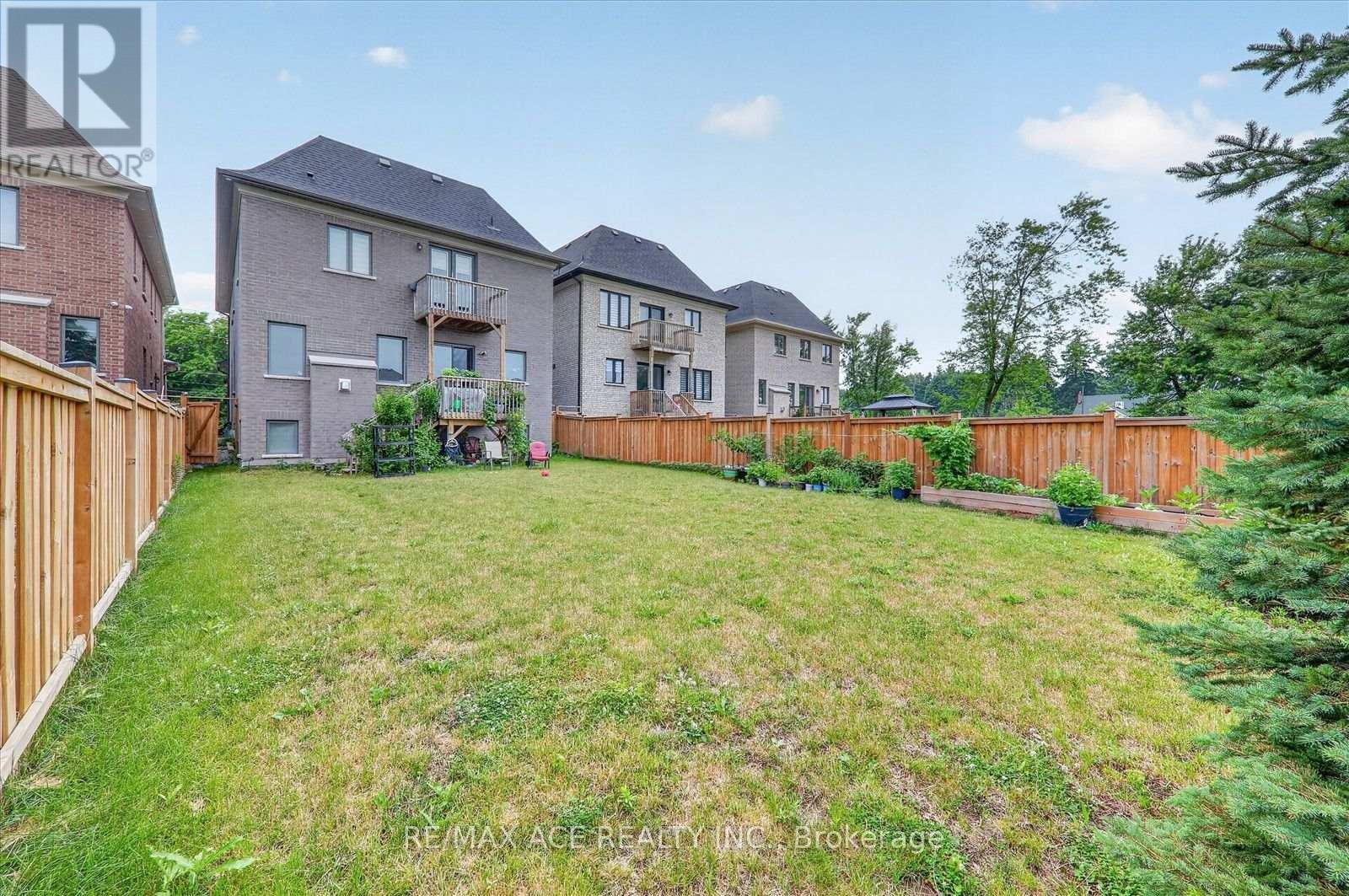 7607 Ninth Line Property Photo 45