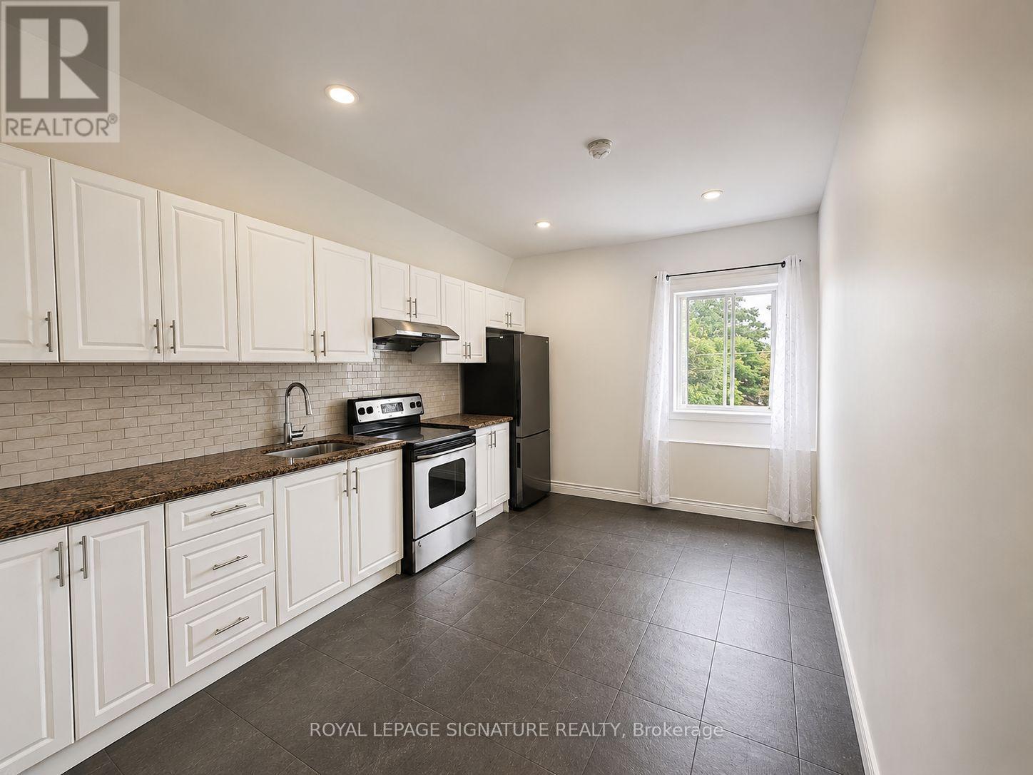 Upper 1 - 15 Barrie Street Property Photo 3