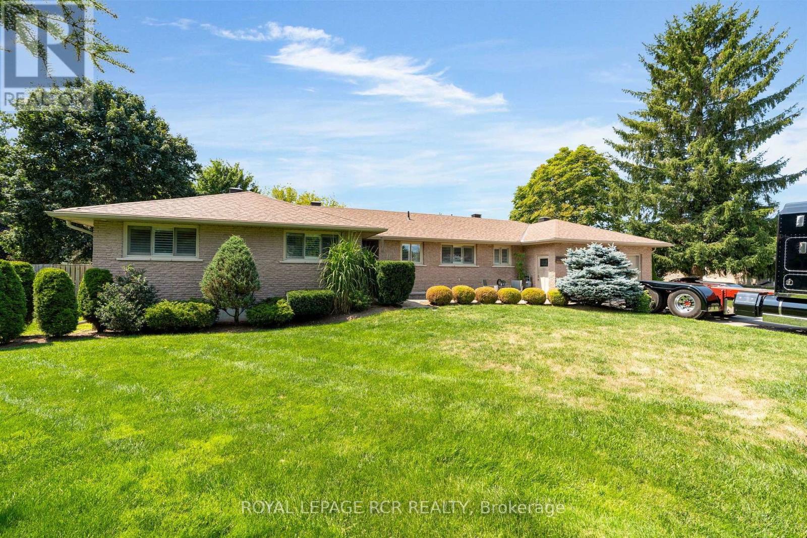 20 Douglas Drive Property Photo 1