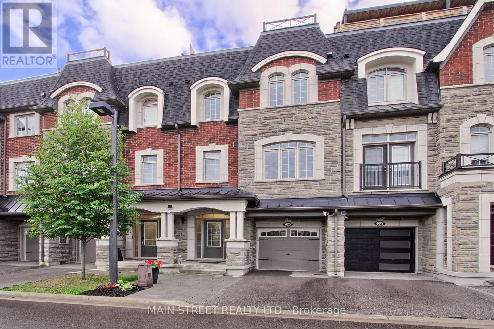26 QUEEN MARY COURT Property Photo 1