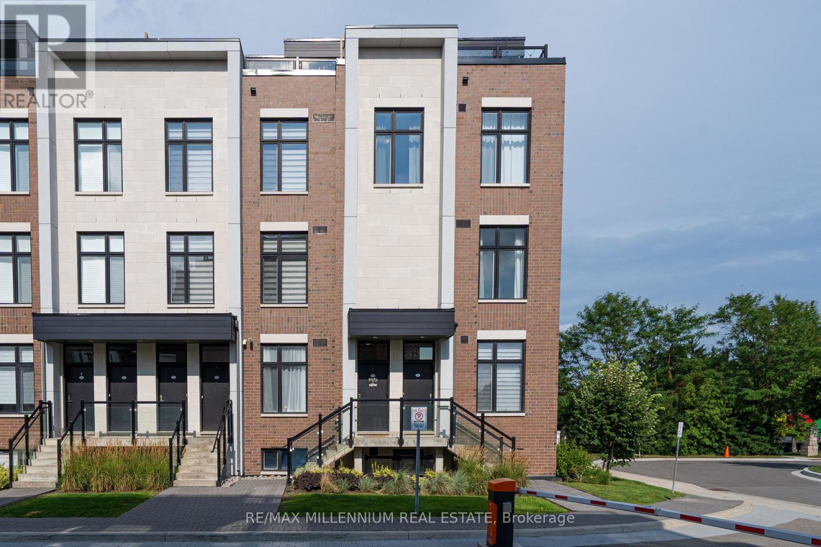 U208 - 9560 ISLINGTON AVENUE Property Photo 1