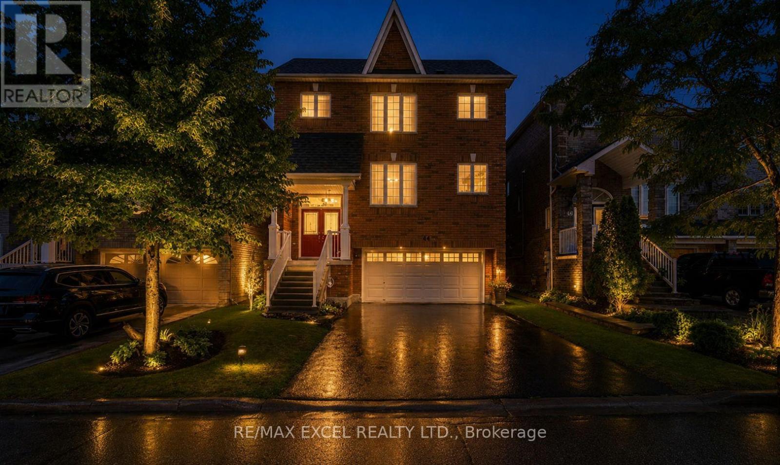 44 MATTHEW BOYD CRESCENT