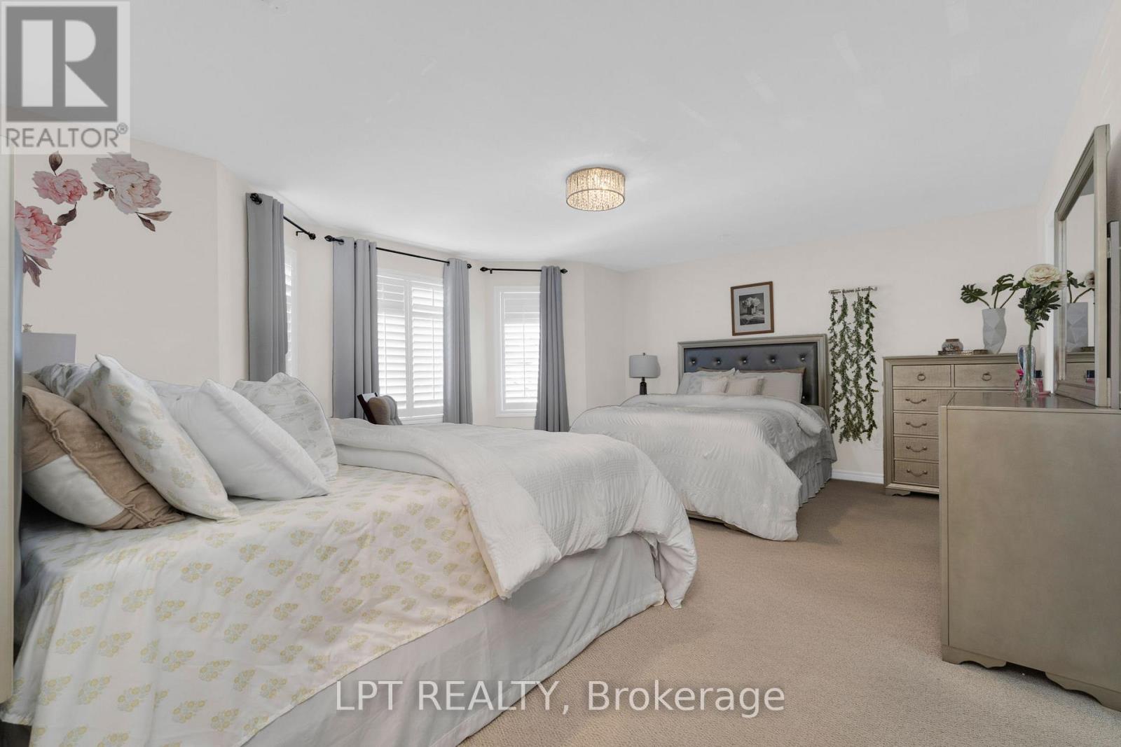 1333 Harrington Street Property Photo 20