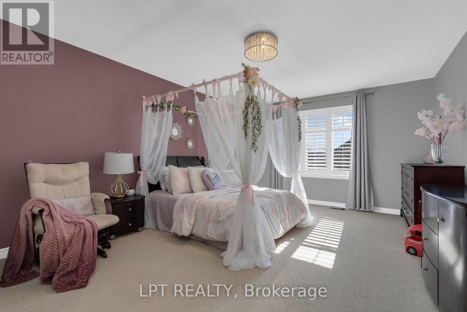 1333 Harrington Street Property Photo 25