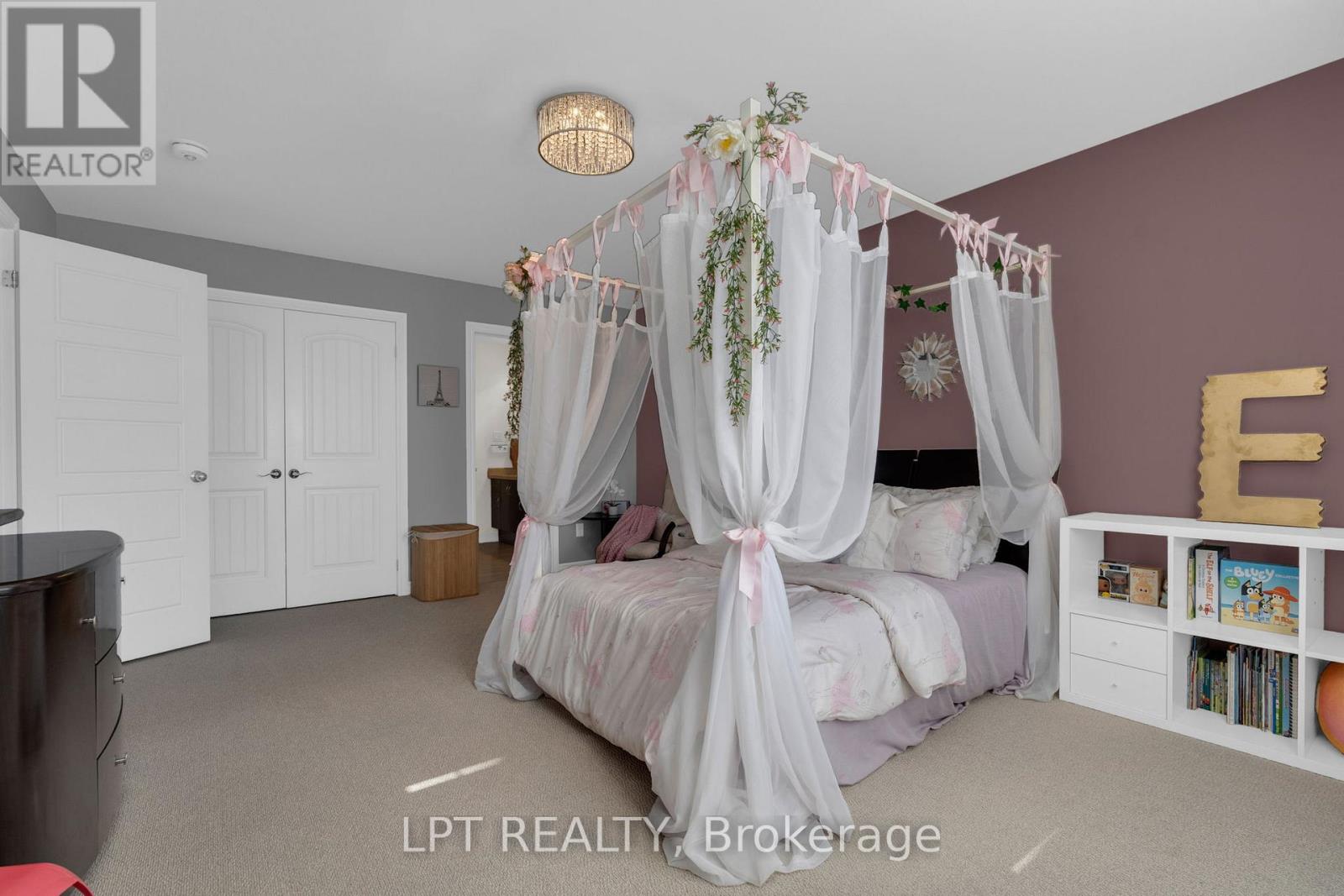 1333 Harrington Street Property Photo 26
