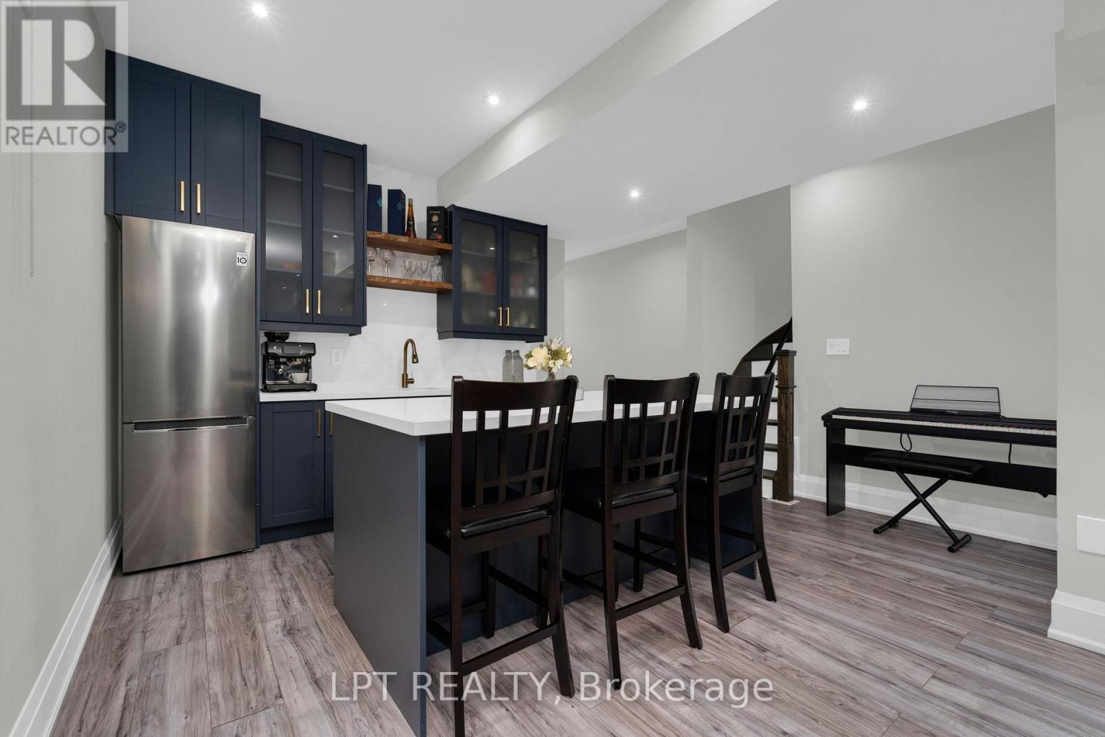 1333 Harrington Street Property Photo 29