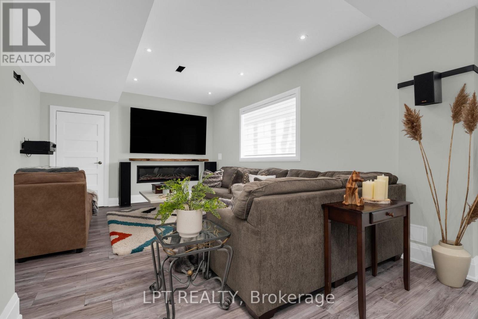 1333 Harrington Street Property Photo 31