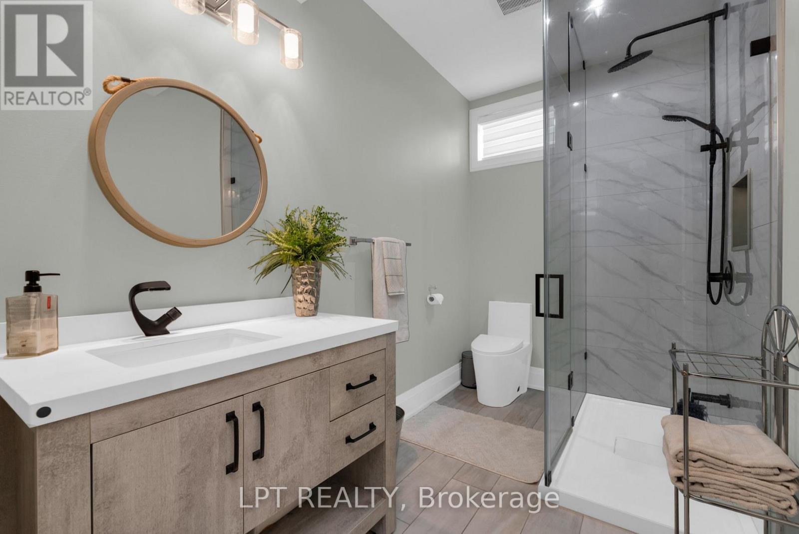 1333 Harrington Street Property Photo 35