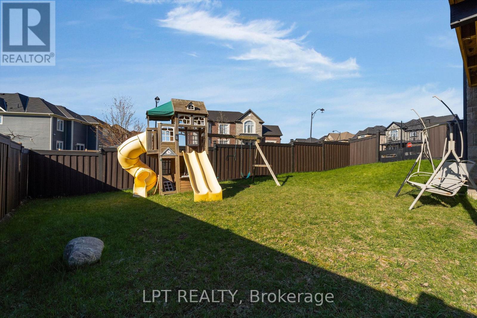1333 Harrington Street Property Photo 40