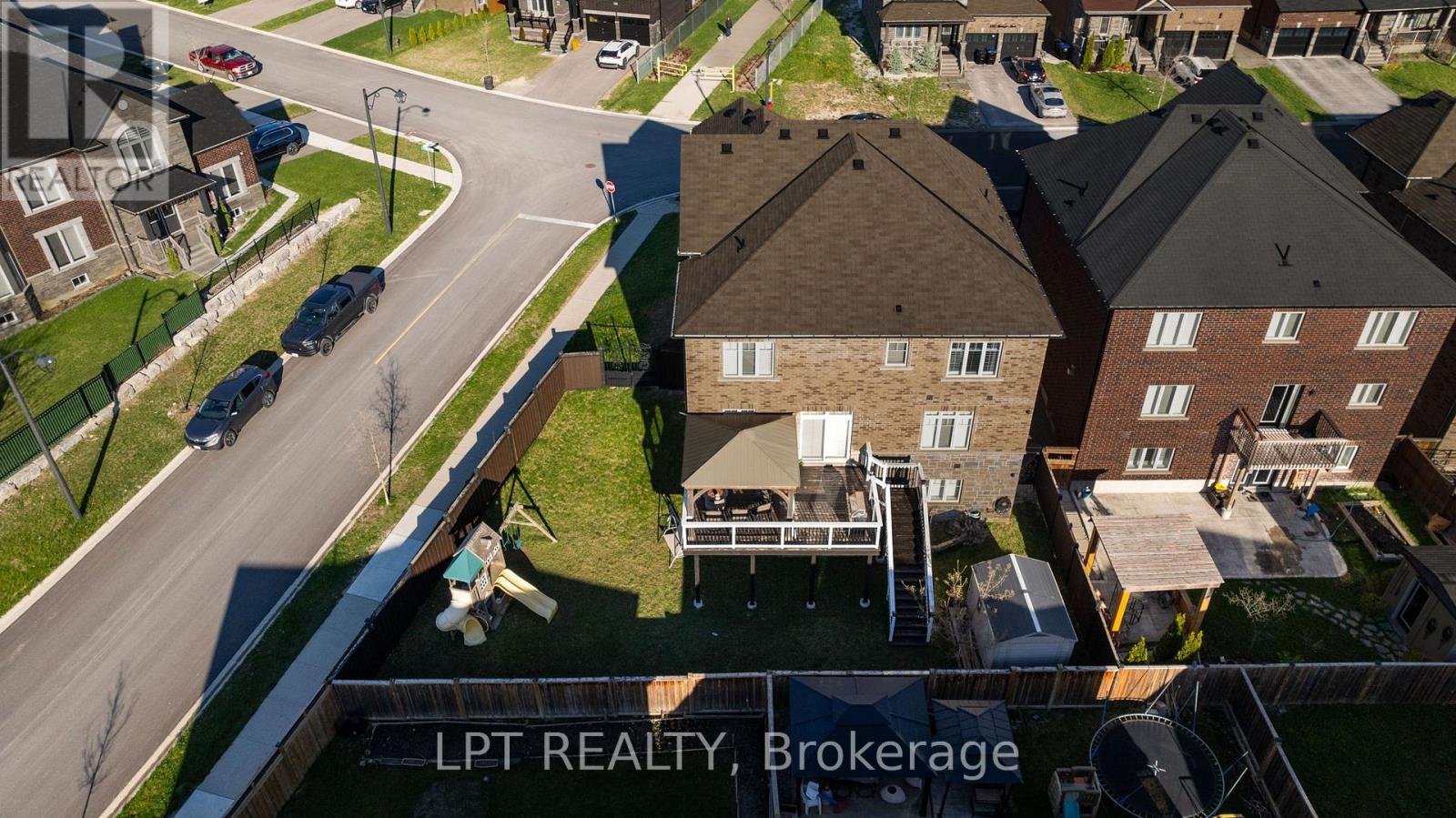 1333 Harrington Street Property Photo 45