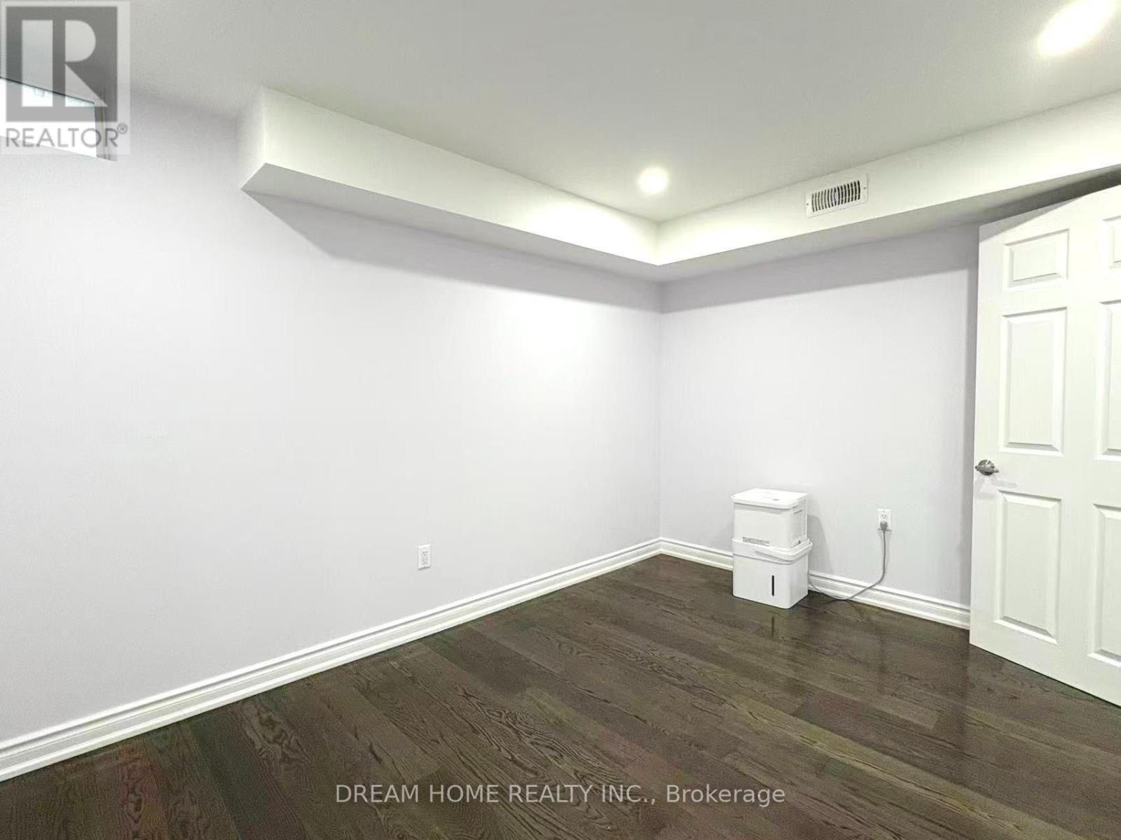 Bsmt - 19 Erintol Way Property Photo 11