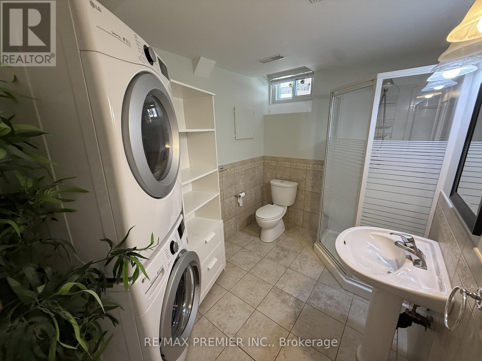Lower - 54 Castlepoint Drive Property Photo 19
