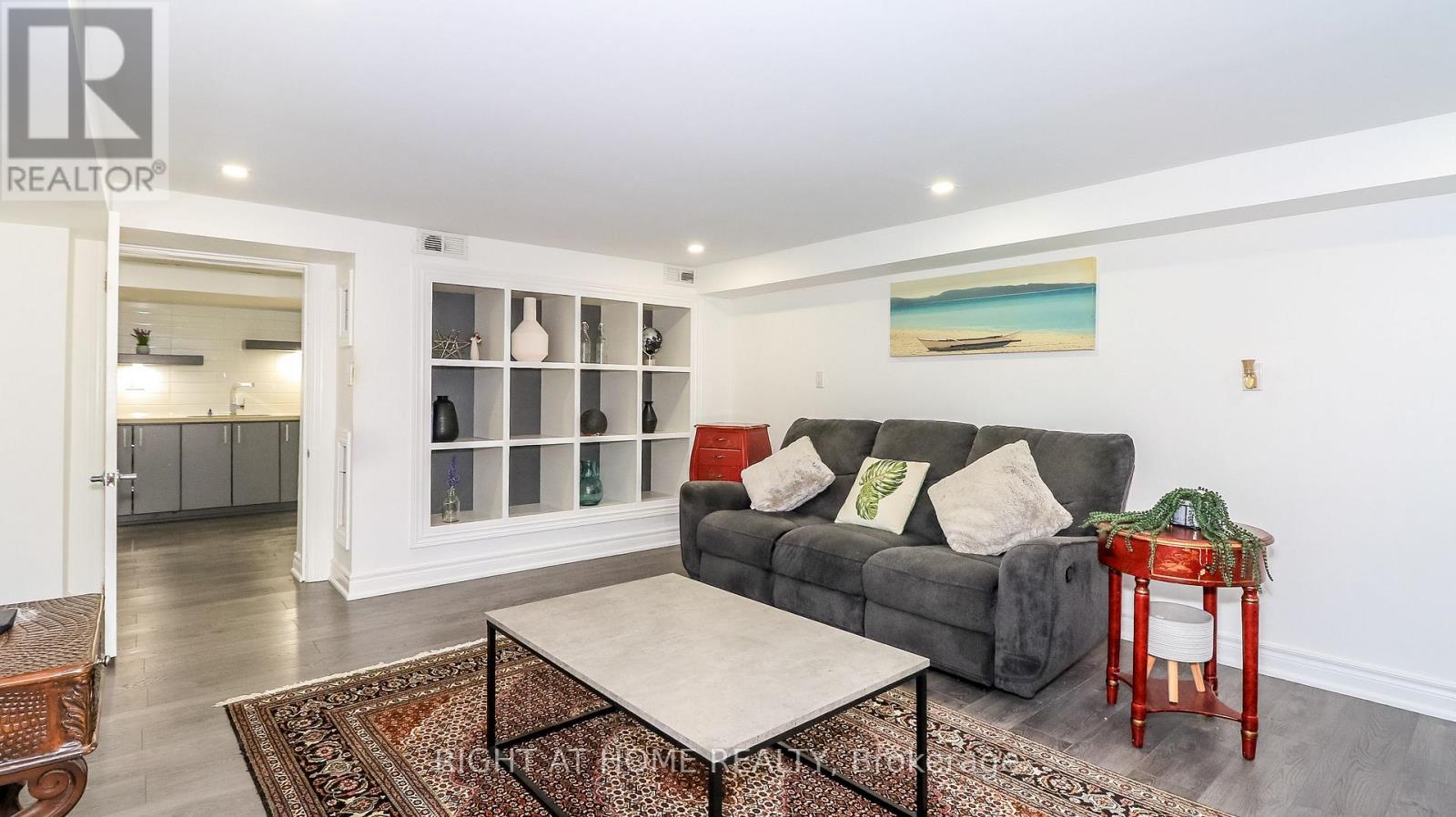 8 Sunset Street Property Photo 25