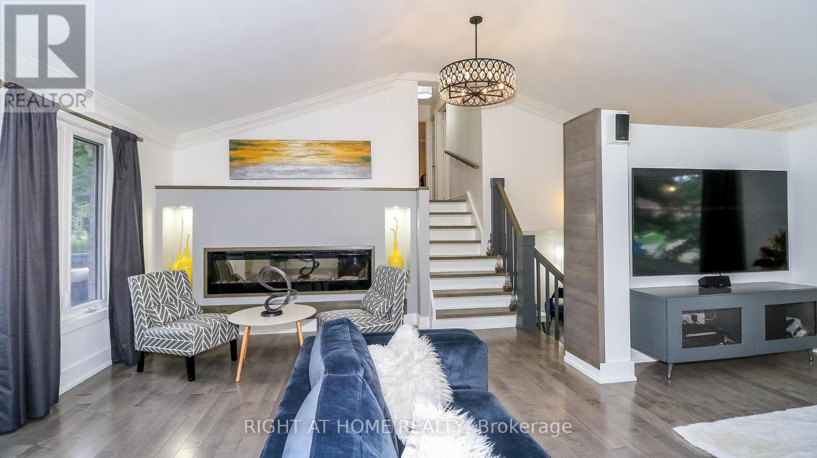 8 Sunset Street Property Photo 31