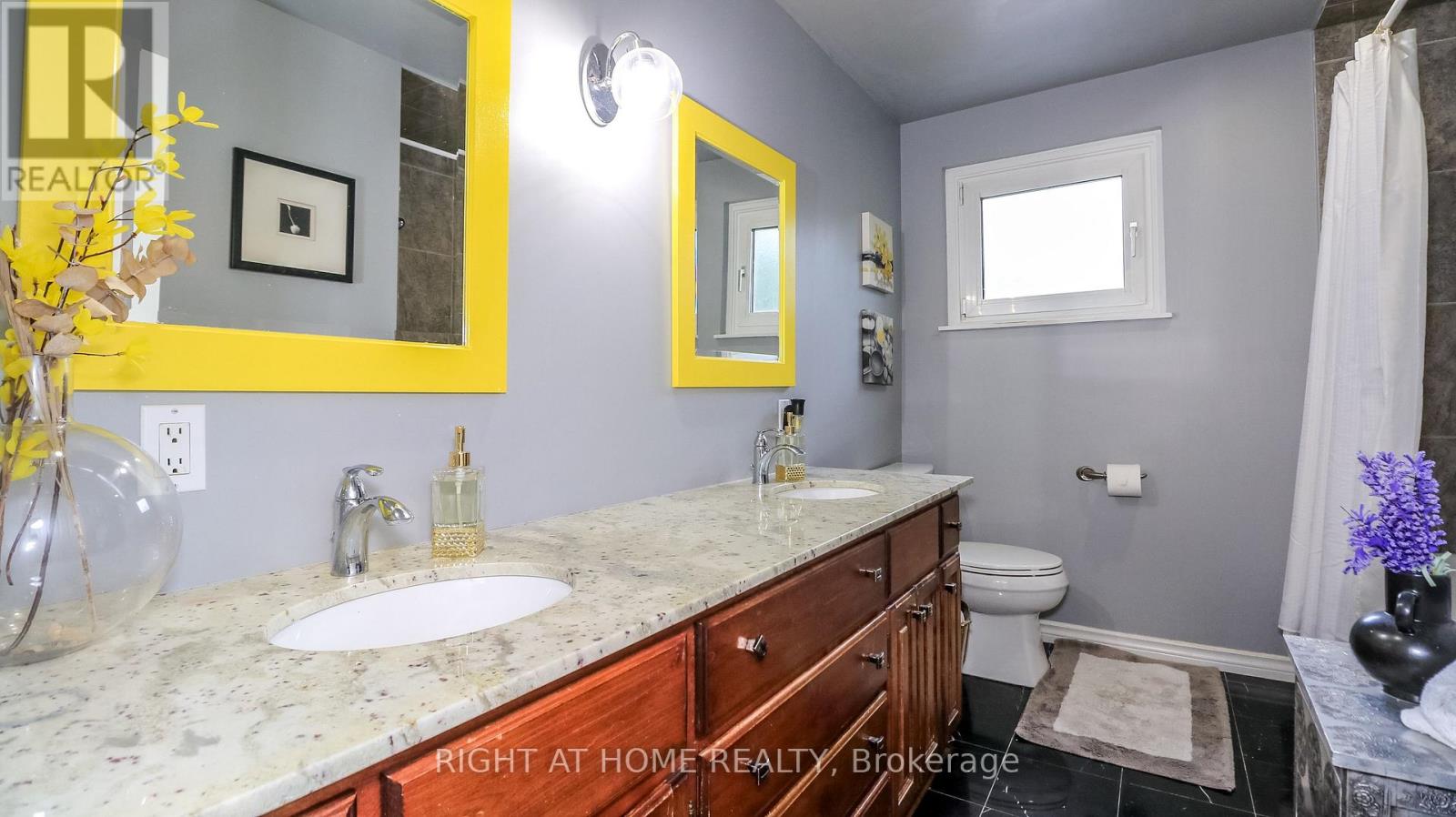 8 Sunset Street Property Photo 44