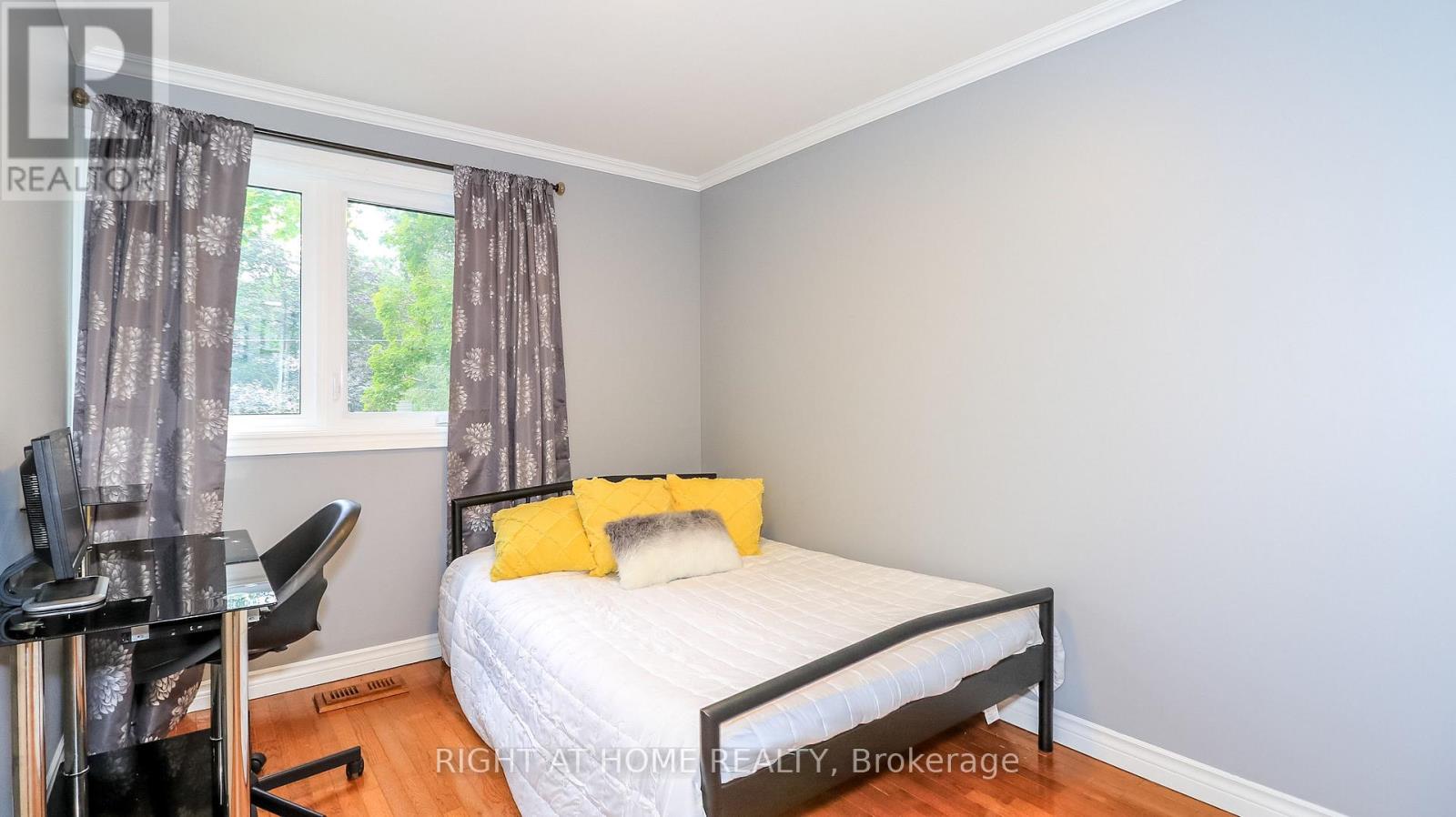 8 Sunset Street Property Photo 45
