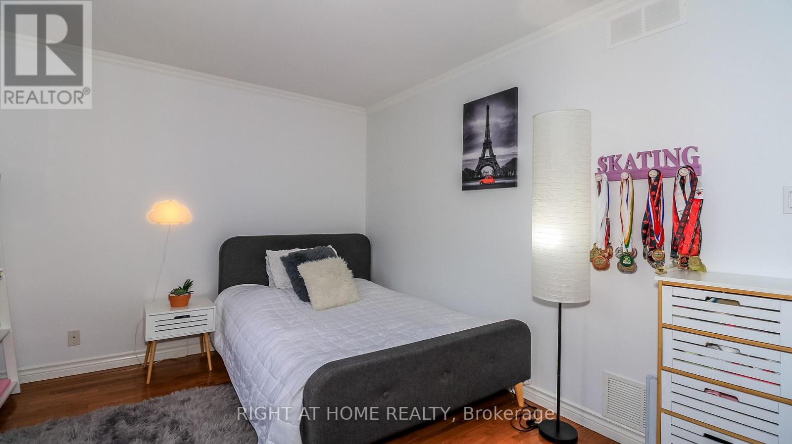 8 Sunset Street Property Photo 46