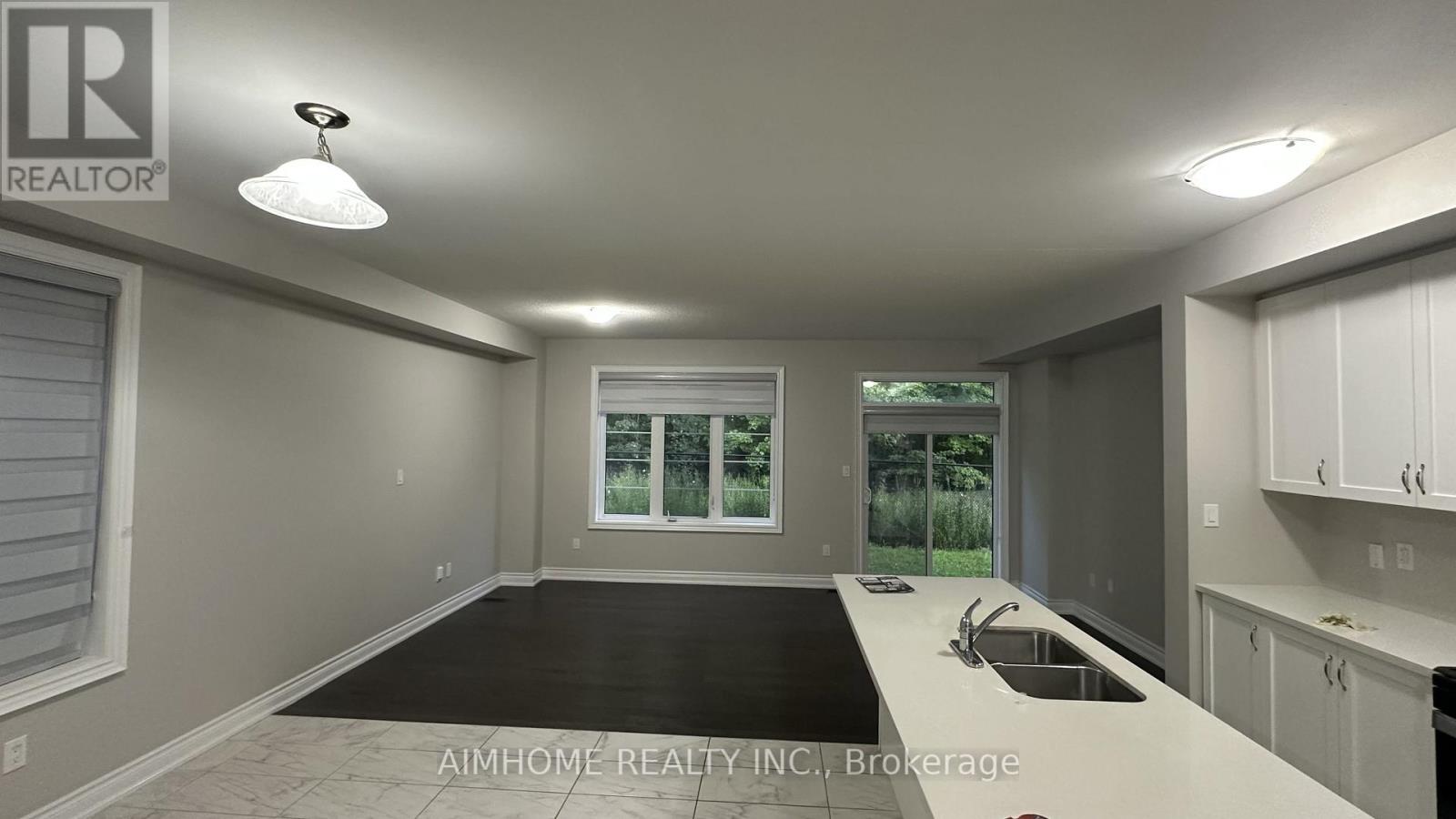 52 Liam Lane Property Photo 3