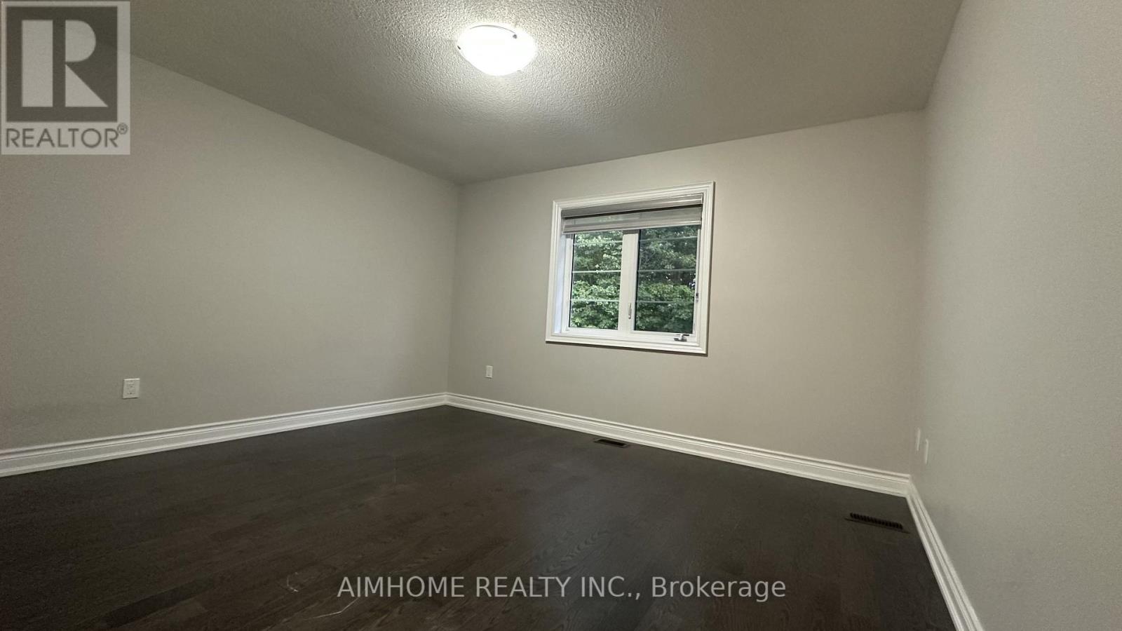 52 Liam Lane Property Photo 15