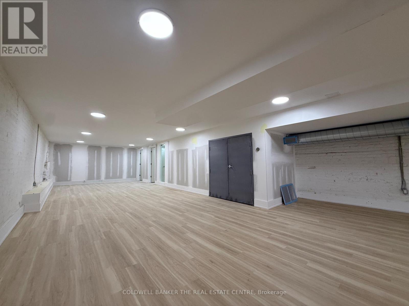 206 Cedar Street Property Photo 8