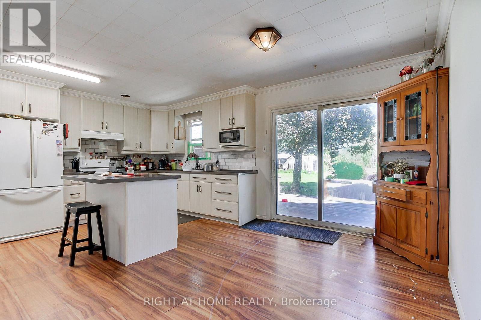 1384 Graham Side Road Property Photo 6