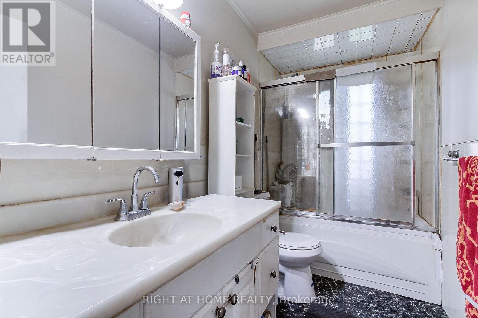 1384 Graham Side Road Property Photo 12
