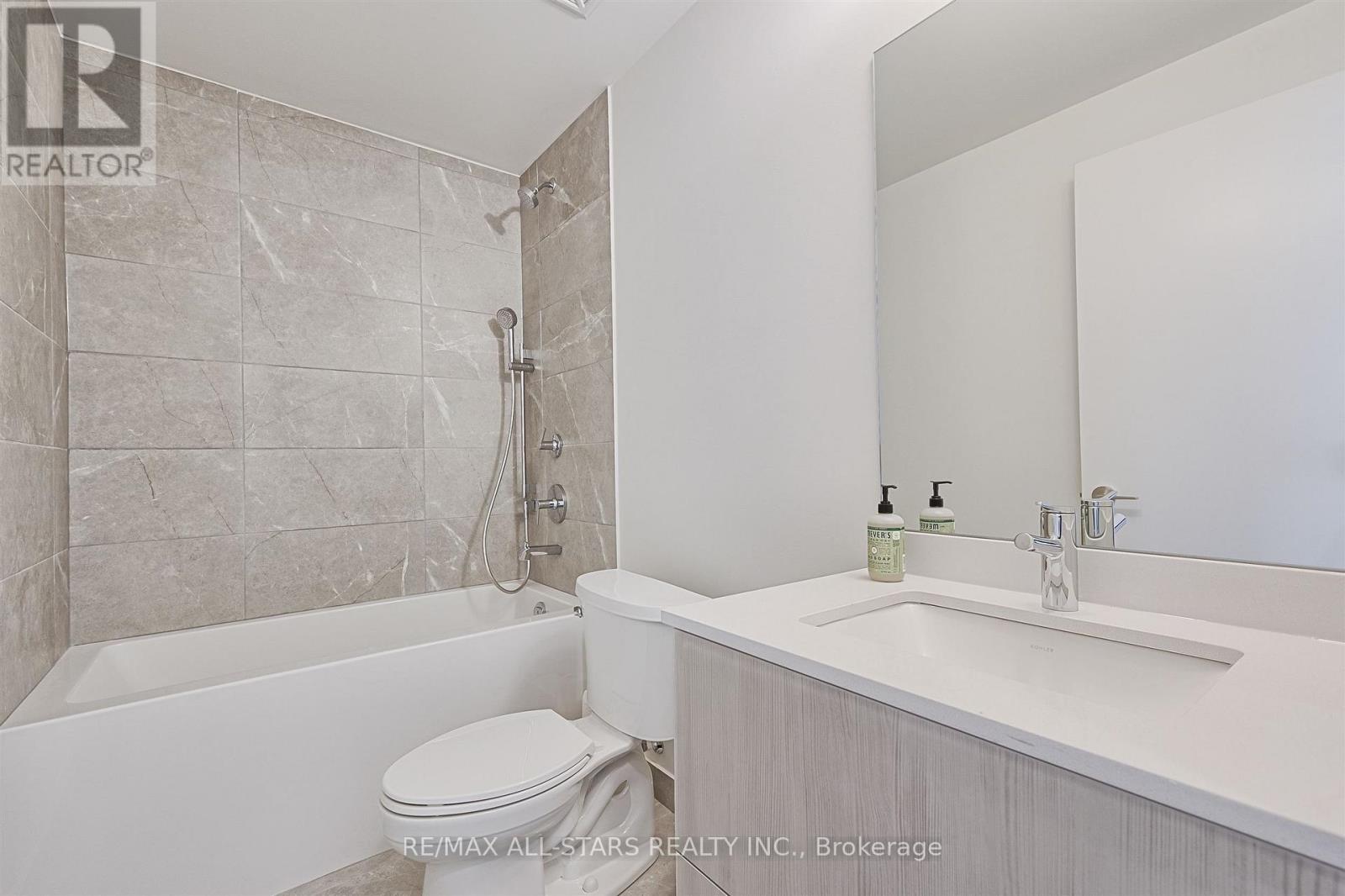 124 - 2 David Eyer Road Property Photo 15