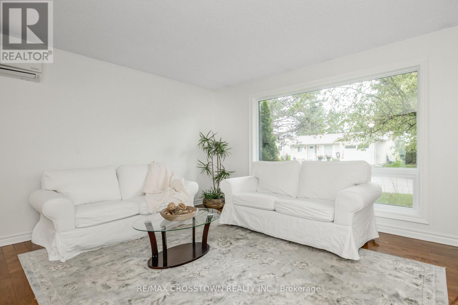 92 Tecumseth Pines Drive Property Photo 6