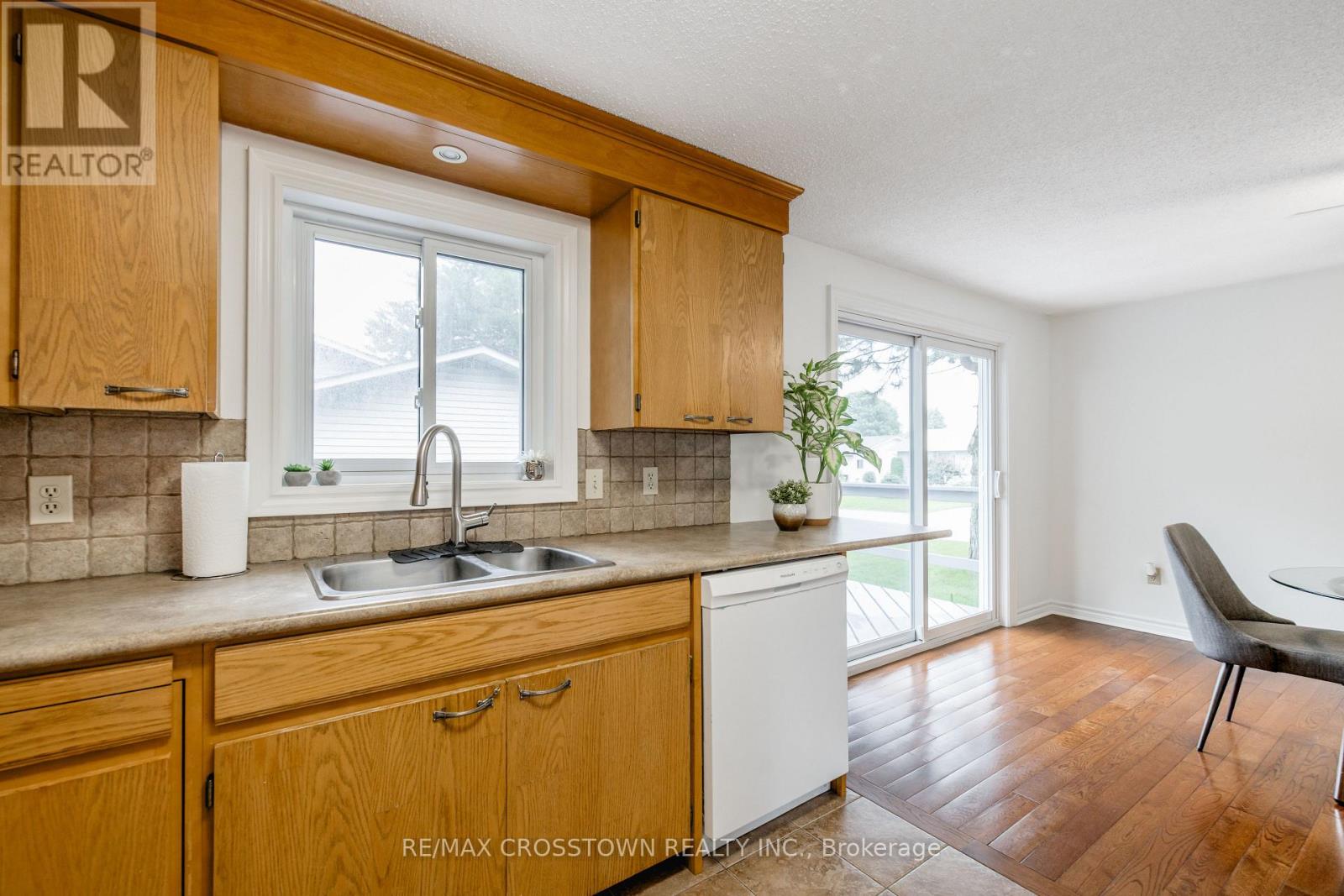 92 Tecumseth Pines Drive Property Photo 12