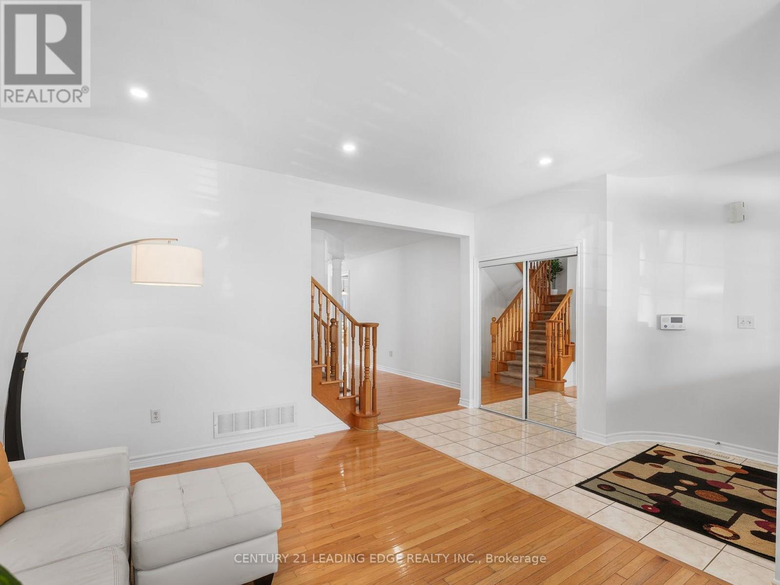 50 Storybook Crescent Property Photo 6