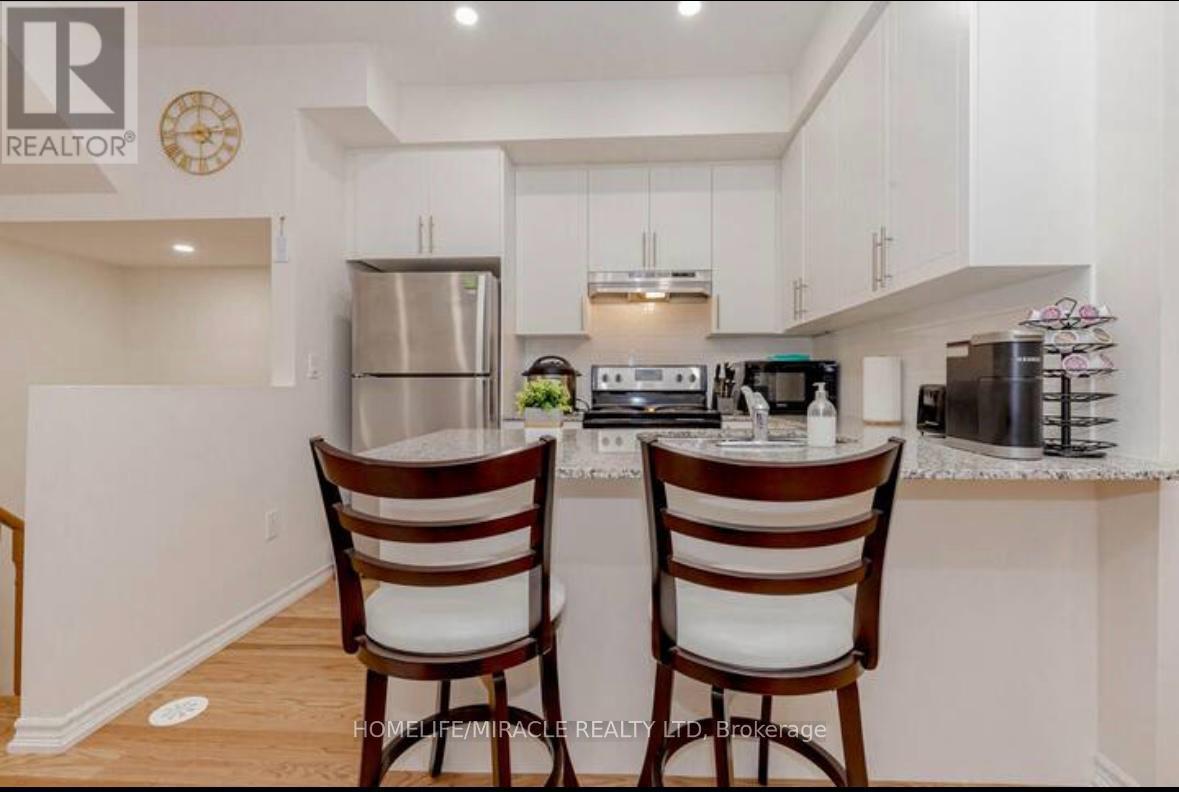 32 - 181 Parktree Drive Property Photo 5