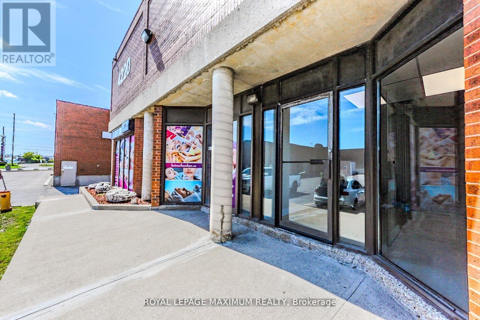C10 - 4220 Steeles Avenue W Property Photo 2