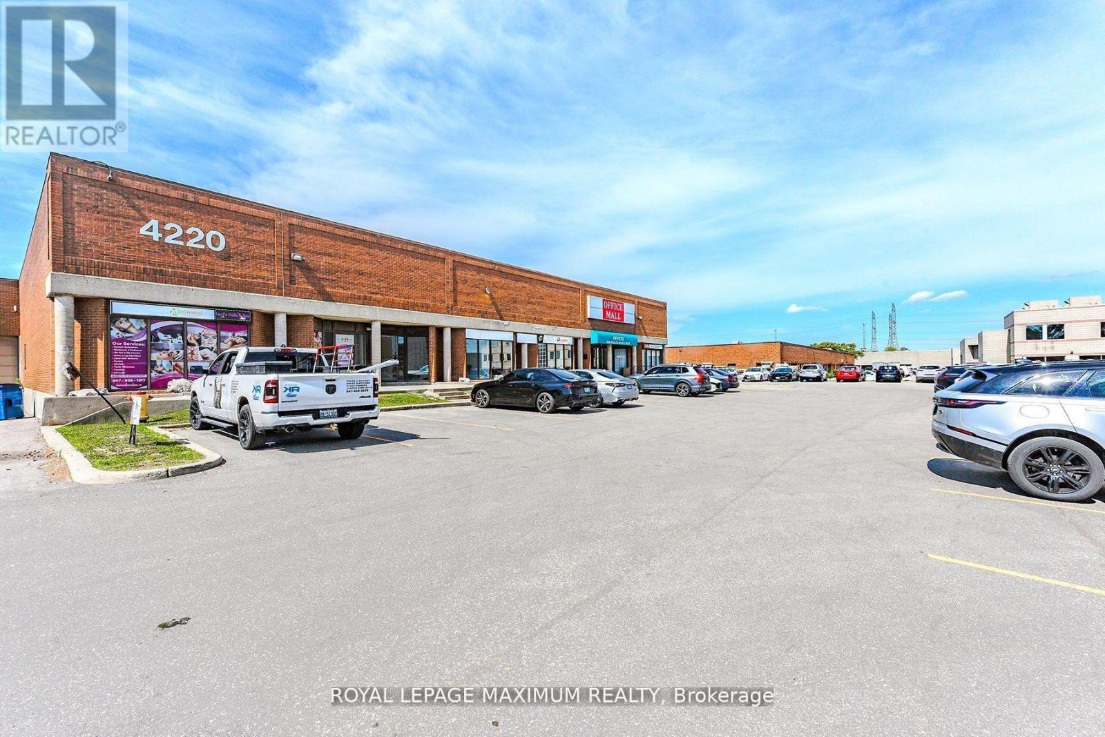C10 - 4220 Steeles Avenue W Property Photo 3