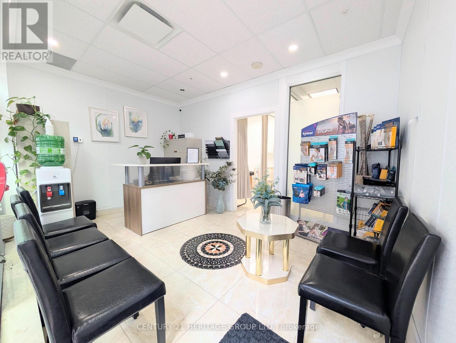 2 - 7181 YONGE STREET Property Photo 1
