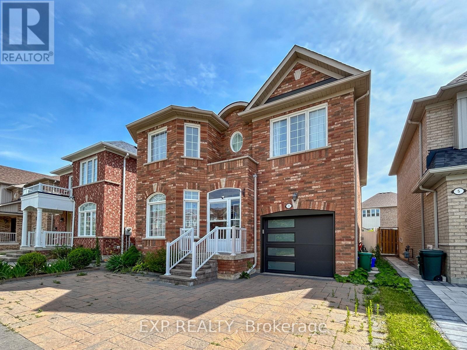 7 DAVIDOFF STREET