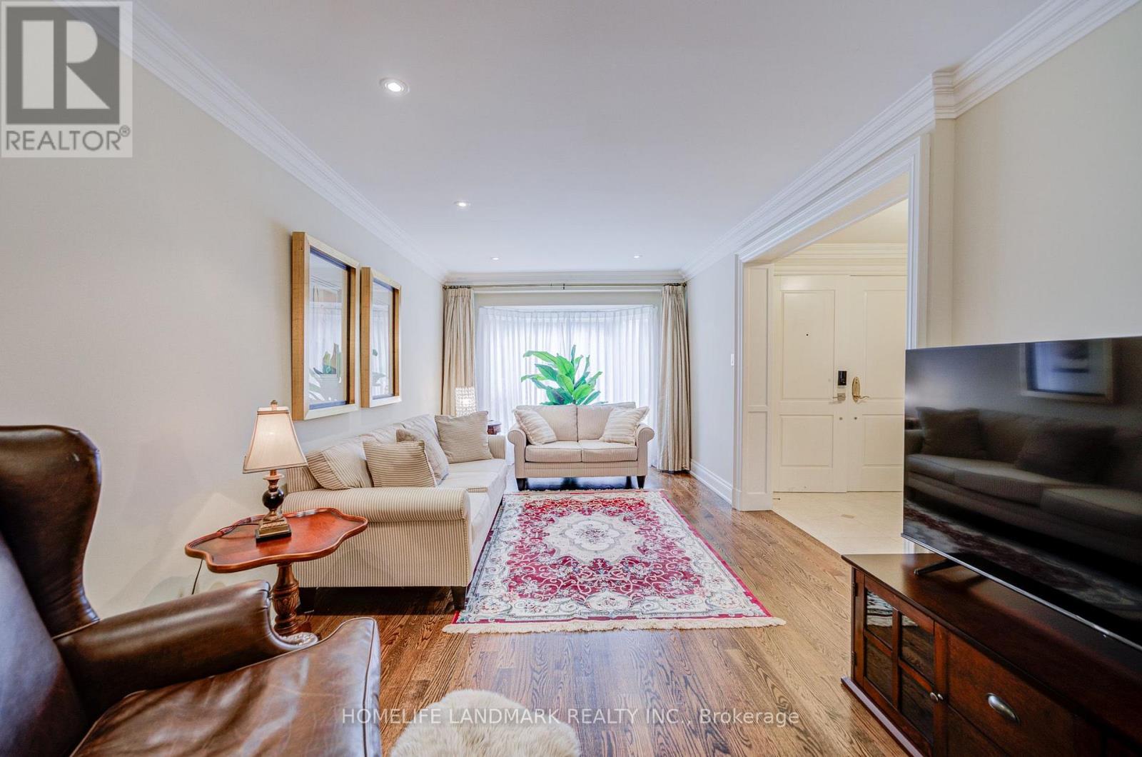 37 Maimonides Court Property Photo 9