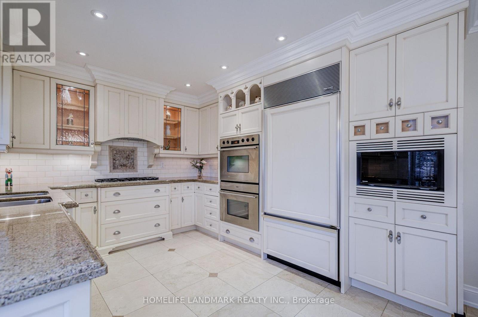 37 Maimonides Court Property Photo 18
