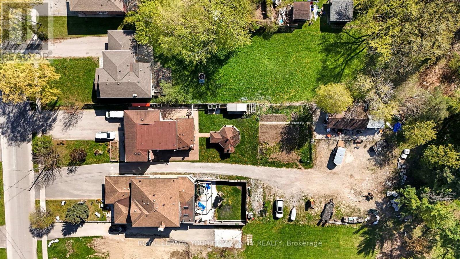 197 Douglas Road Property Photo 11