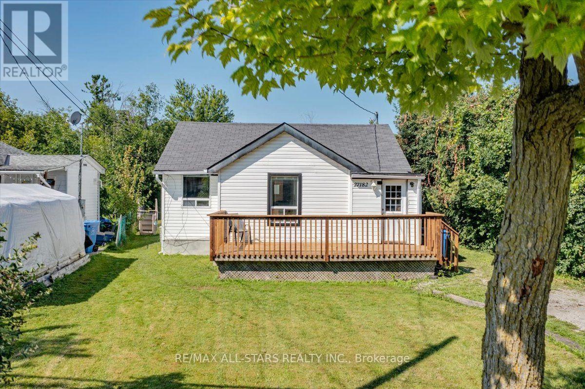 27182 Woodbine Avenue Property Photo 1