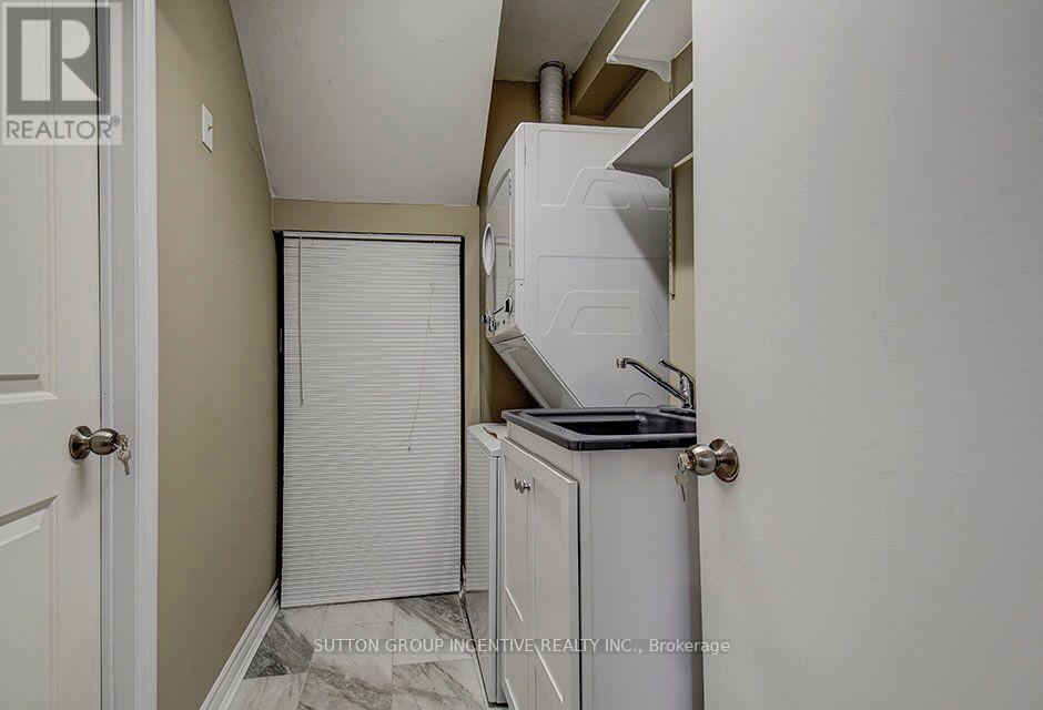 Unit 2 - 2091 25th Side Road Property Photo 6