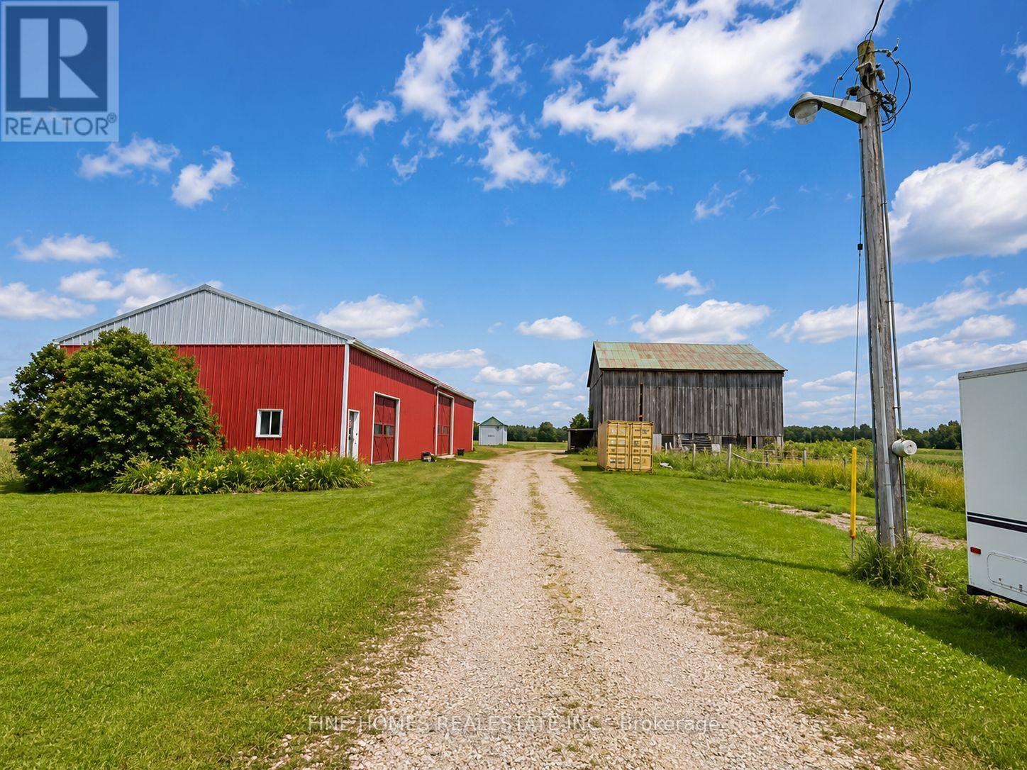 4100 6th Line Property Photo 4