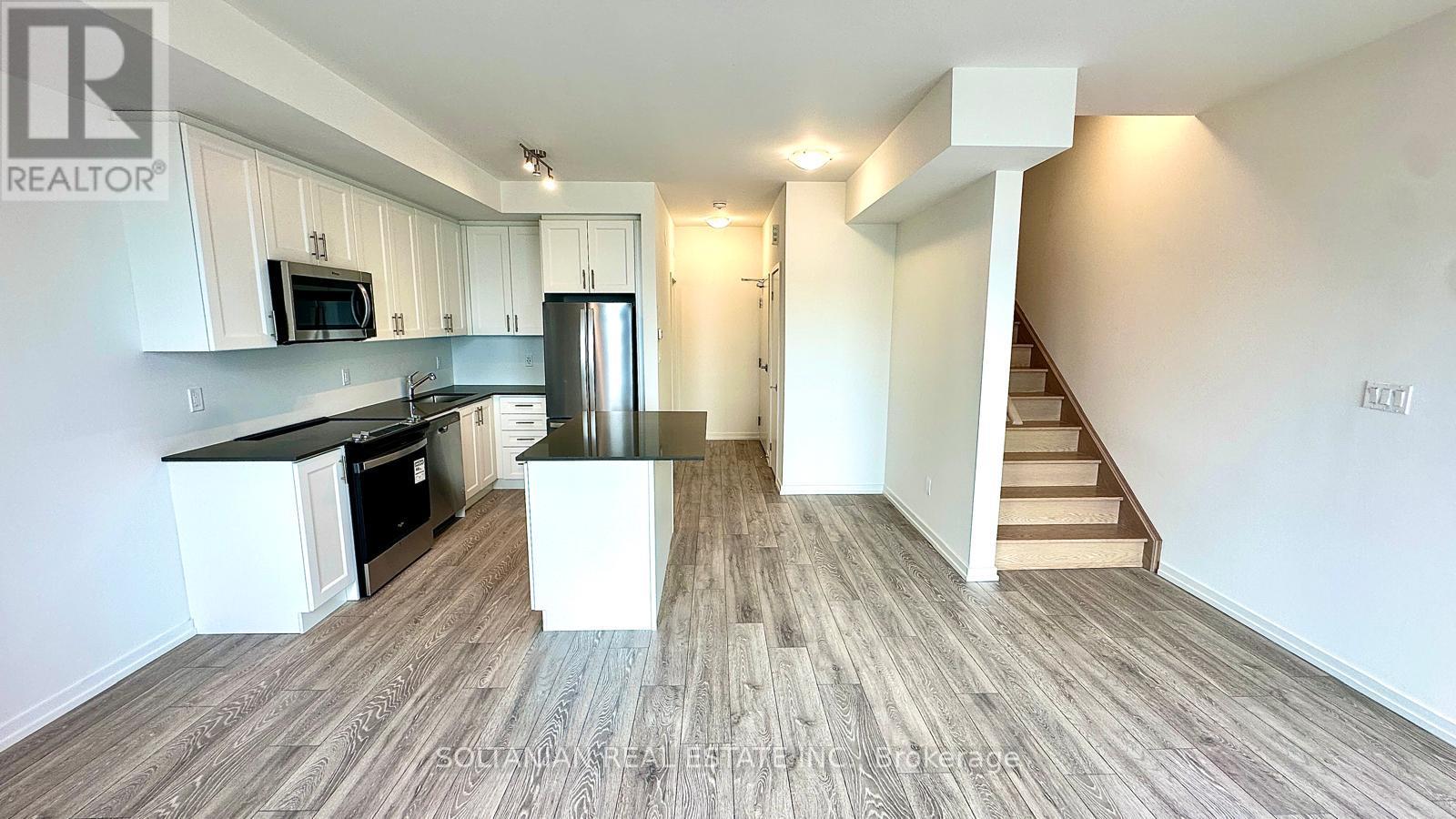 8 - 20 Lytham Green Circle Property Photo 9