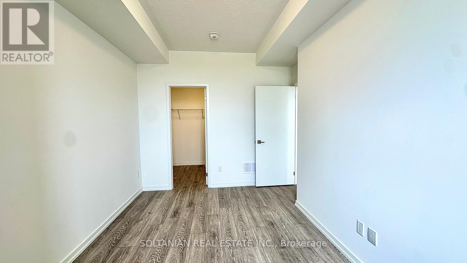 8 - 20 Lytham Green Circle Property Photo 15