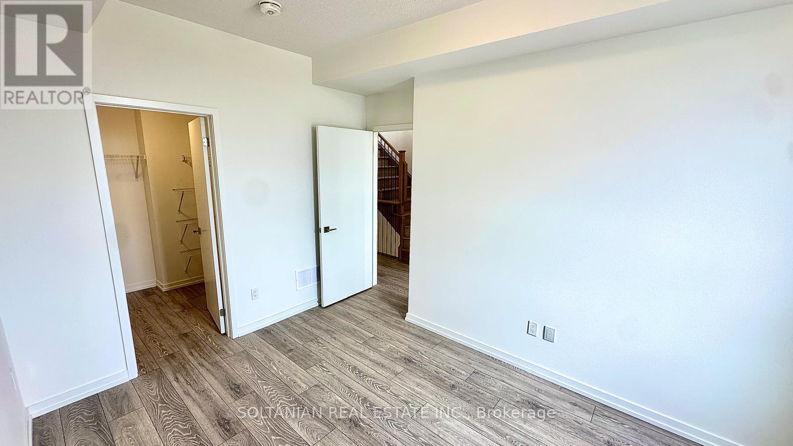 8 - 20 Lytham Green Circle Property Photo 16