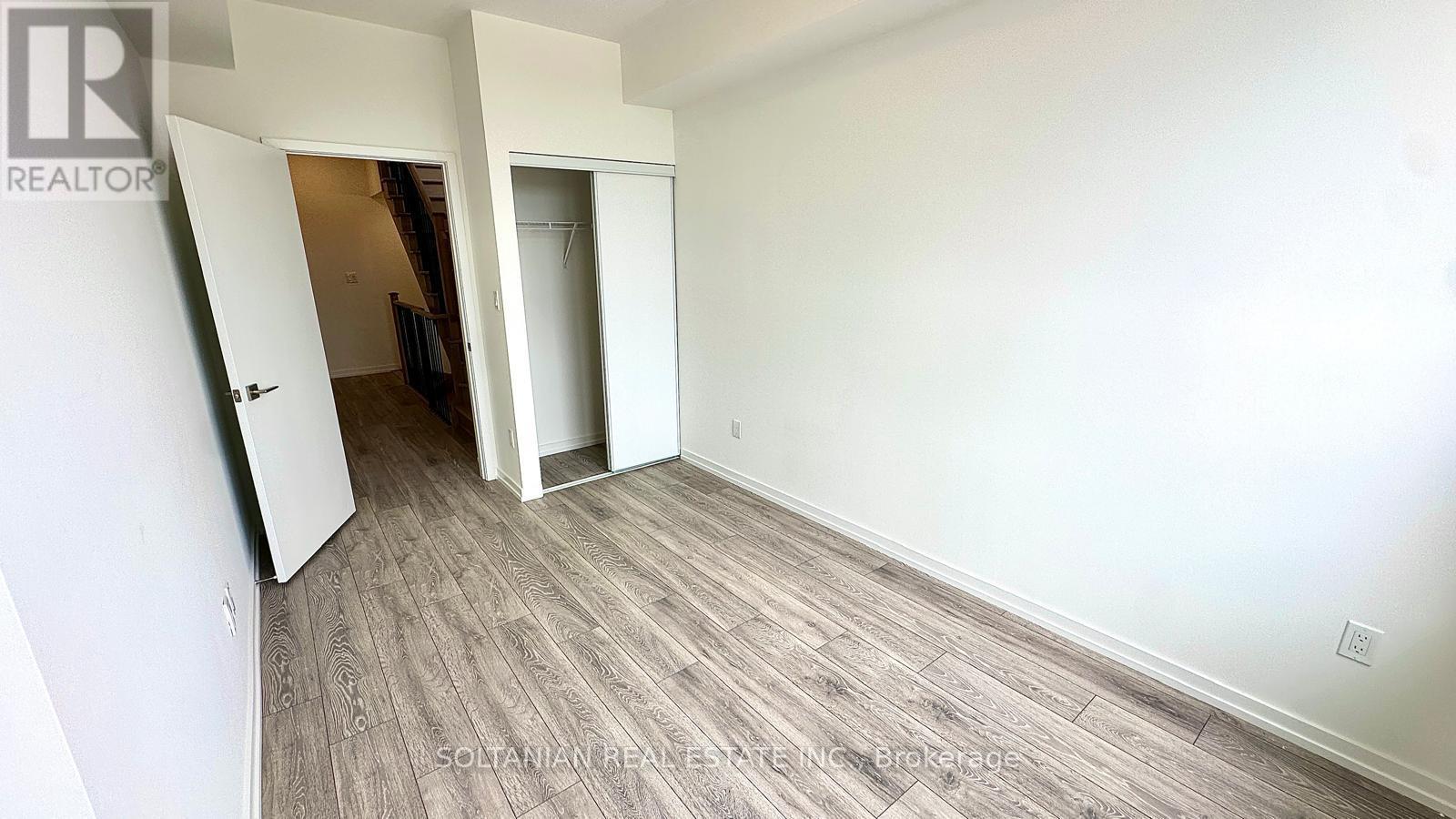 8 - 20 Lytham Green Circle Property Photo 21