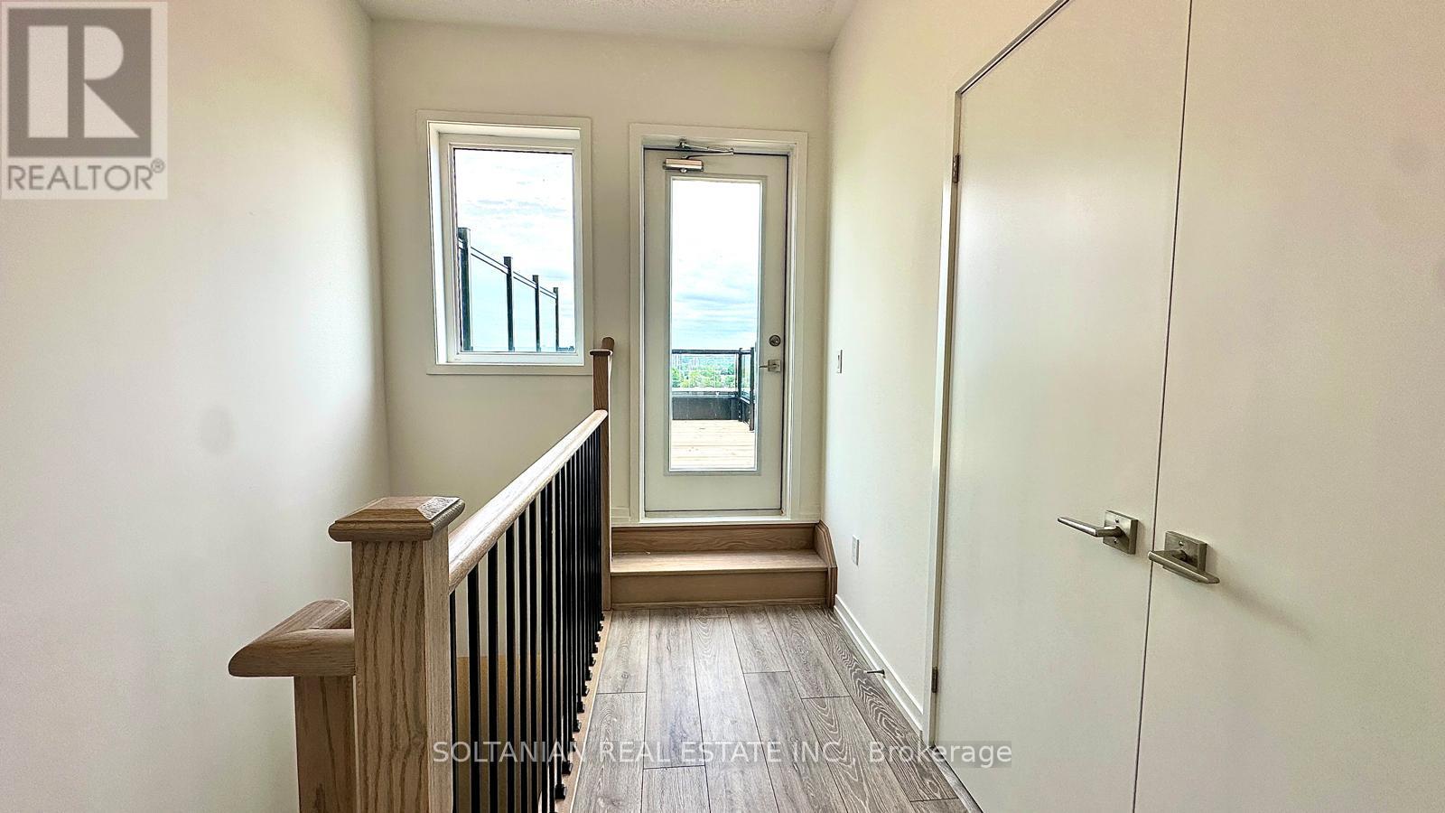 8 - 20 Lytham Green Circle Property Photo 28