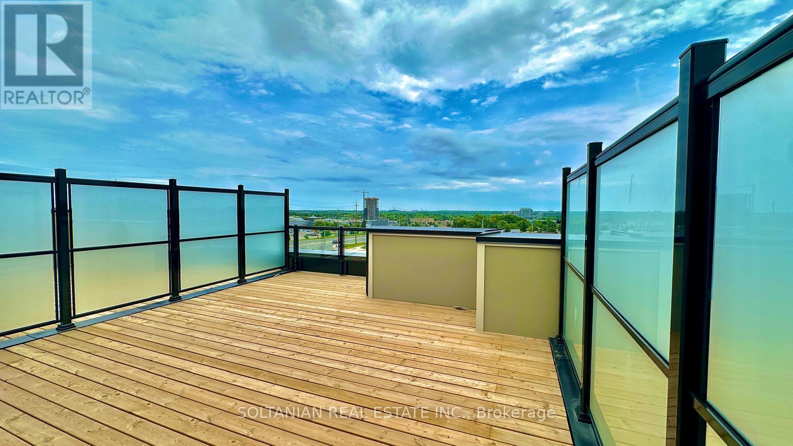 8 - 20 Lytham Green Circle Property Photo 34