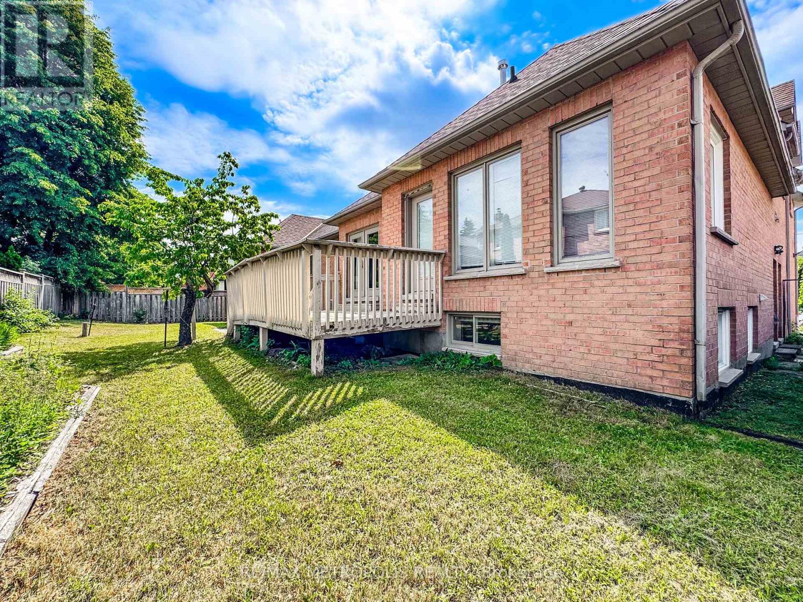 416 Elgin Mills Road W Property Photo 16