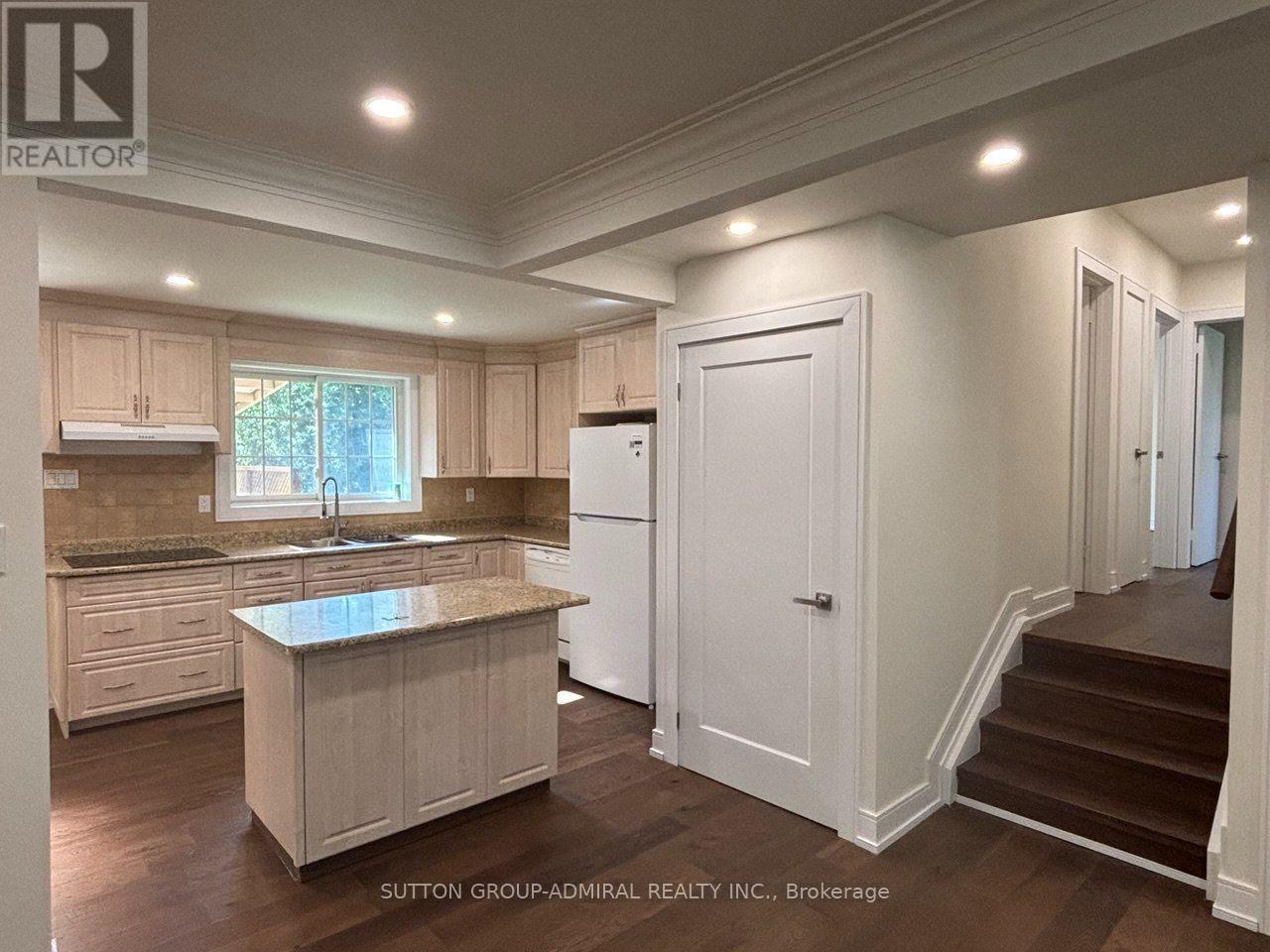 Main Floor - 86 Hamilton Drive Property Photo 6